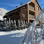 купецький двір *