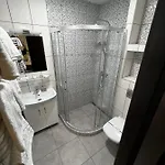 купецький двір Hotel *