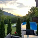 купецький двір Mizhhirya (Transcarpathia)