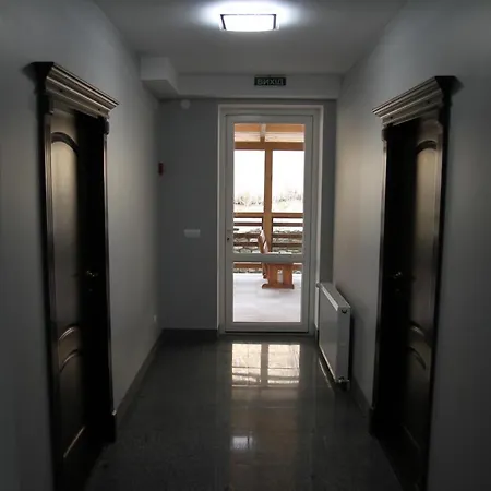 купецький двір *