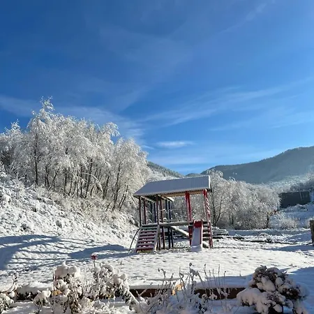 купецький двір * Mizhhirya (Transcarpathia)