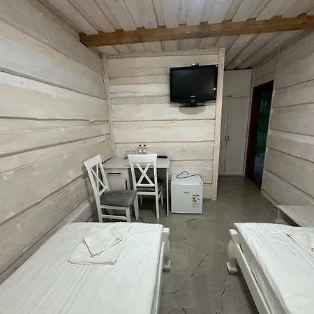 купецький двір Hotel Mizhhirya (Transcarpathia)