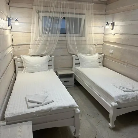 Hotel купецький двір Mizhhirya (Transcarpathia)