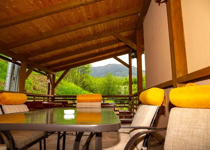купецький двір Hotel Mizhhirya (Transcarpathia)