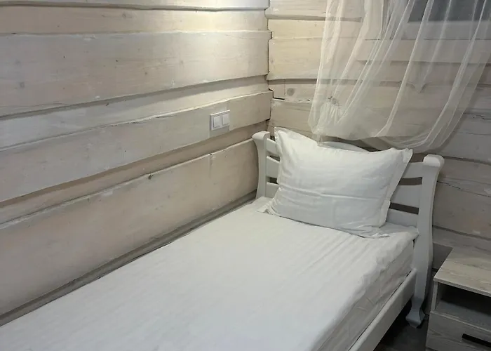 купецький двір Hotel *