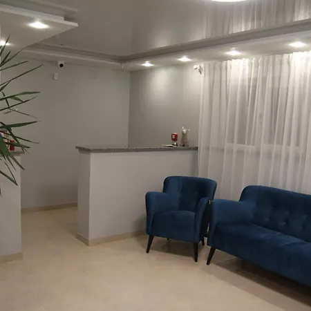 купецький двір Hotel *