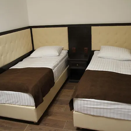 купецький двір * Mizhhirya (Transcarpathia)