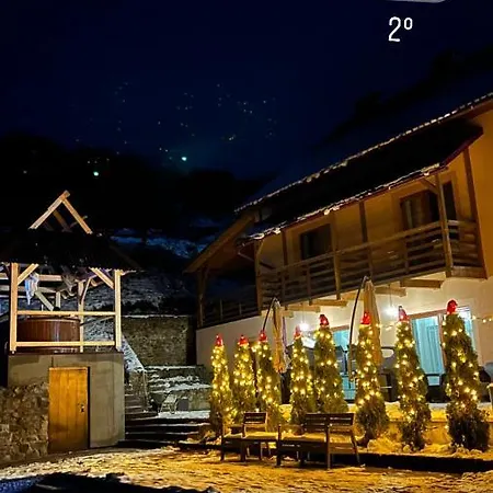 купецький двір Mizhhirya (Transcarpathia)